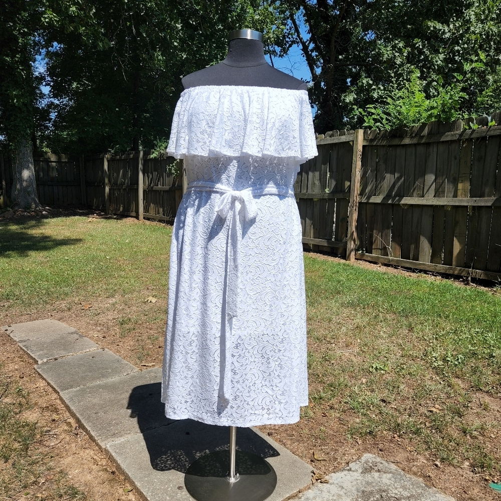 White Off the Shoulder Lace Dress